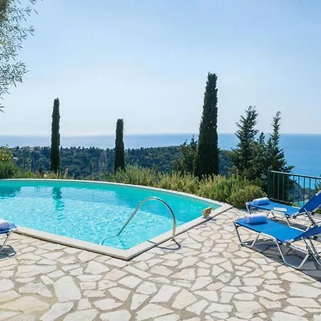 Sleeps 6 With Pool And Air Con Villa *
