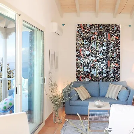 Sleeps 6 With Pool And Air Con Villa *